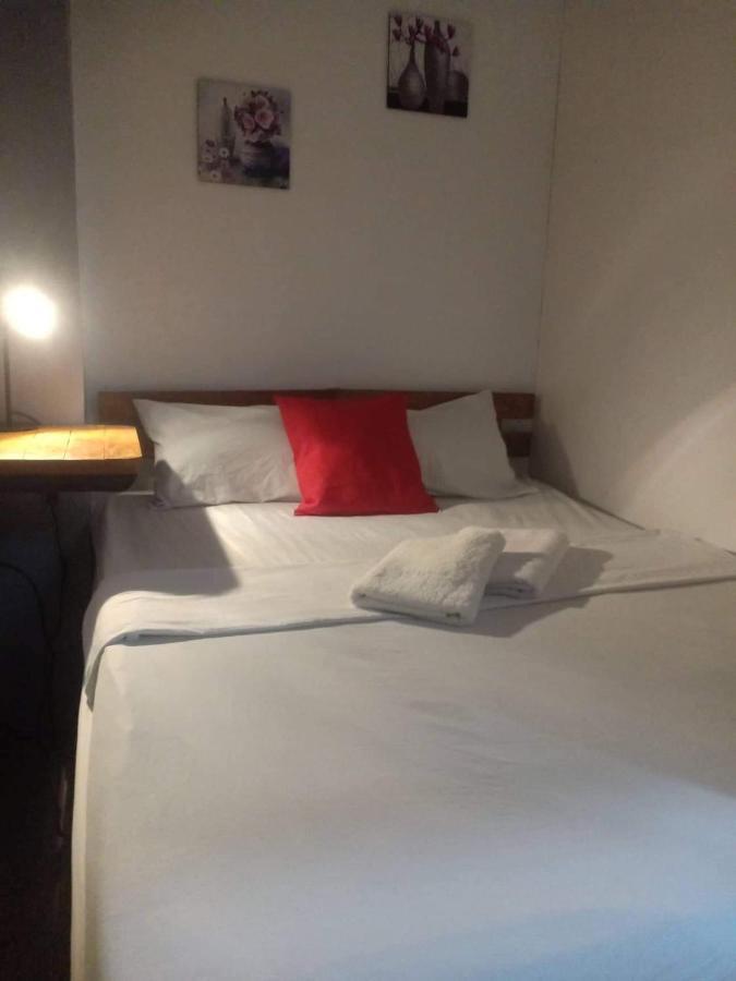 Lojed Sean Bed And Space Pasay Exterior foto